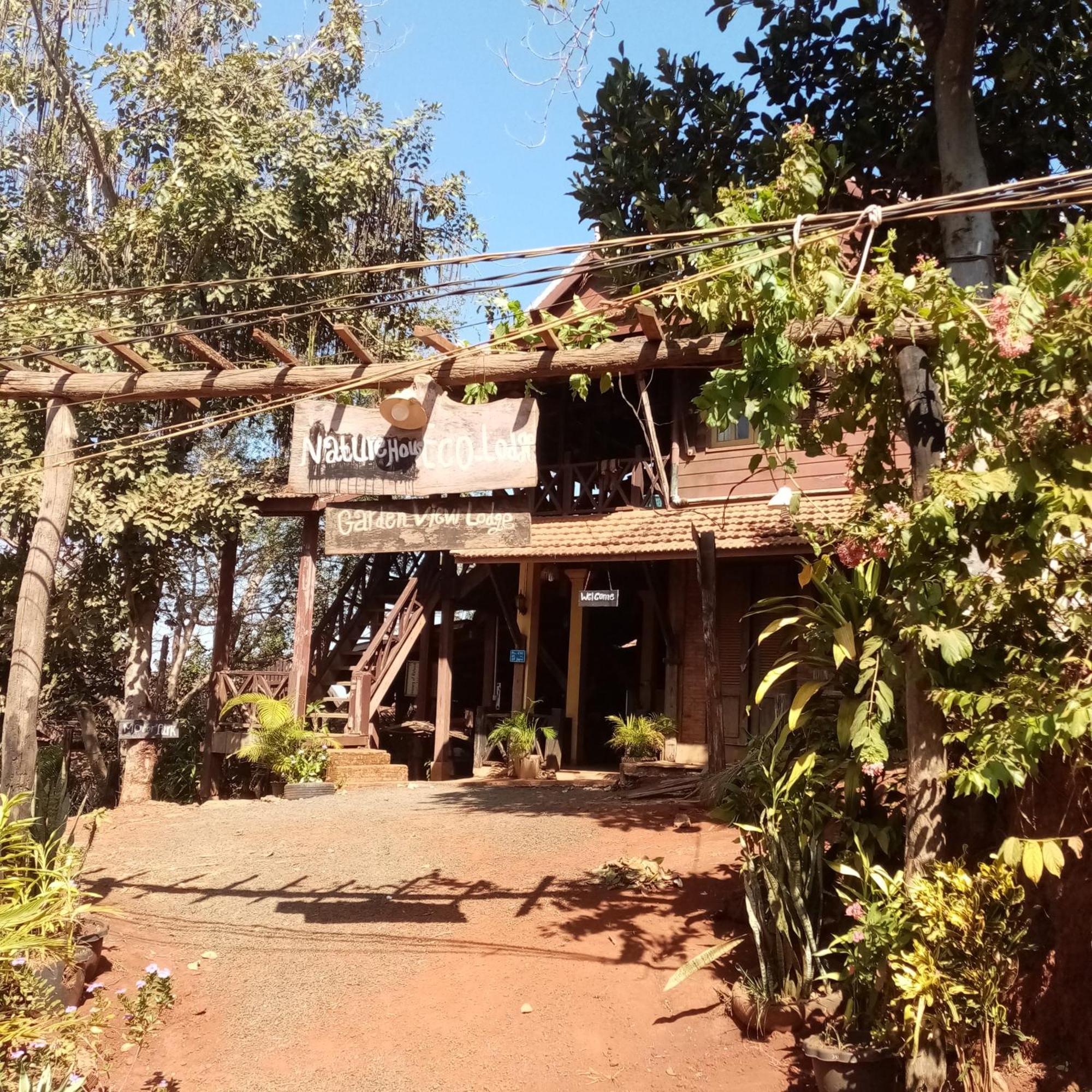 Nature House Eco-Lodge& Trekking Banlung Dış mekan fotoğraf